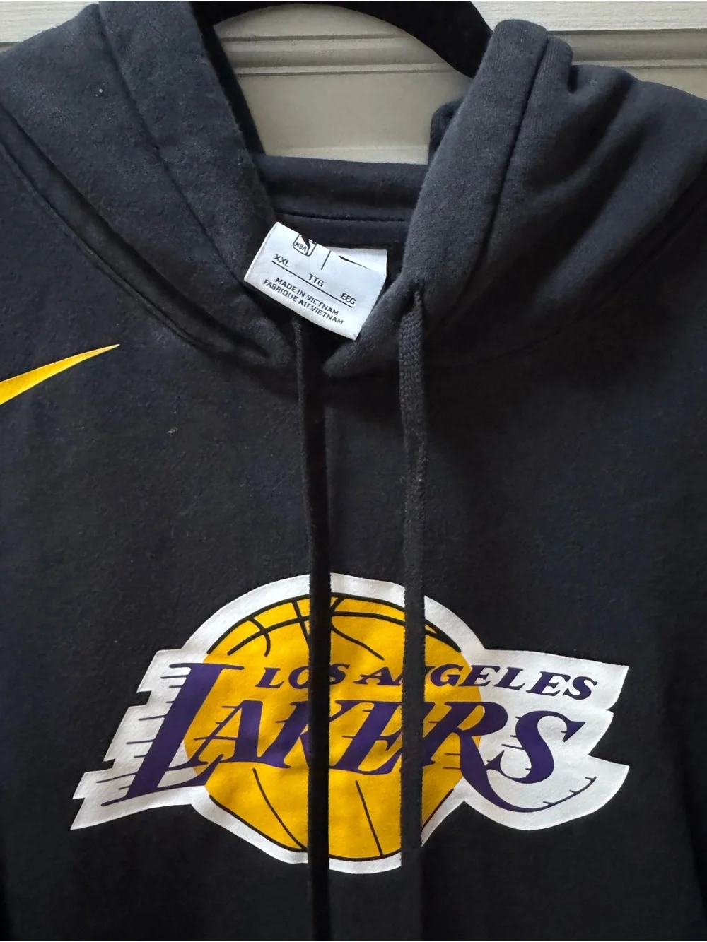 Nike Black Los Angeles Lakers Crewneck Sweatshirt with Yellow Logo